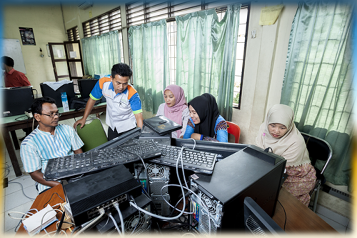 Membangun Server Teknik Komputer dan Jaringan