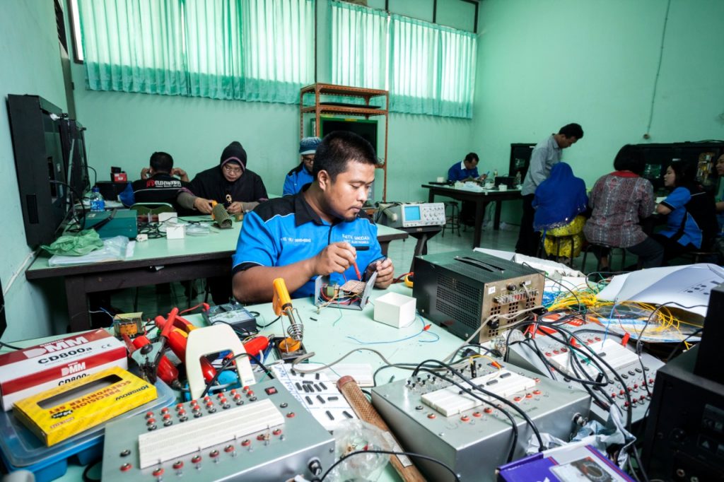 Laboratorium Departemen Elektronika